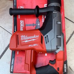 Milwaukee M18 Fuel 1-9/16” SDS-MAX Rotary Hammer 2717-20