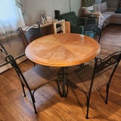 Dining Room Table and 4 Chairs
