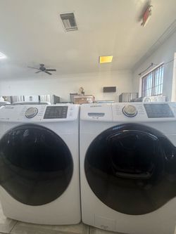 Samsung washer and gas dryer set