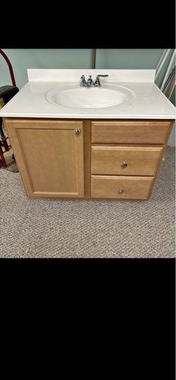 Bathroom vanity with sink