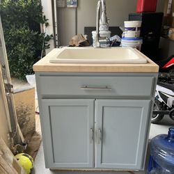 Utility Sink With Faucet