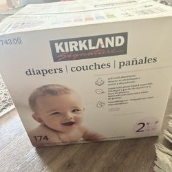 Kirkland Size 2 Diapers 174 Count 