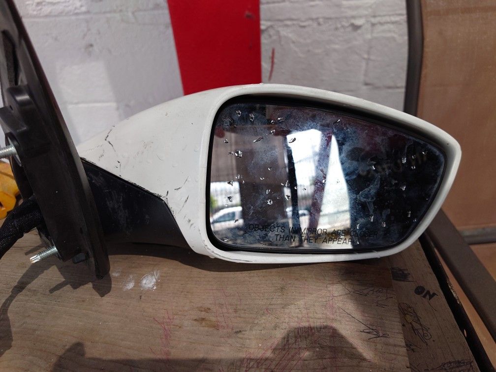 Hyundai Sonata Passenger Side Mirror 