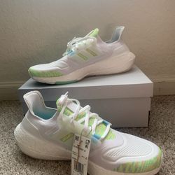 Adidas Ultra Boost 22 Sizes 10.5 & 11 Men