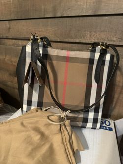 BURBERRY Nueva 