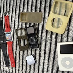 Old School iPod Lot And Accessories