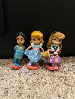 Mini Disney dolls