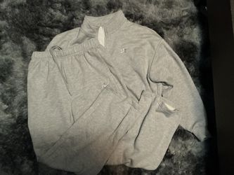 Alo Yoga Grey Sweatsuit Set