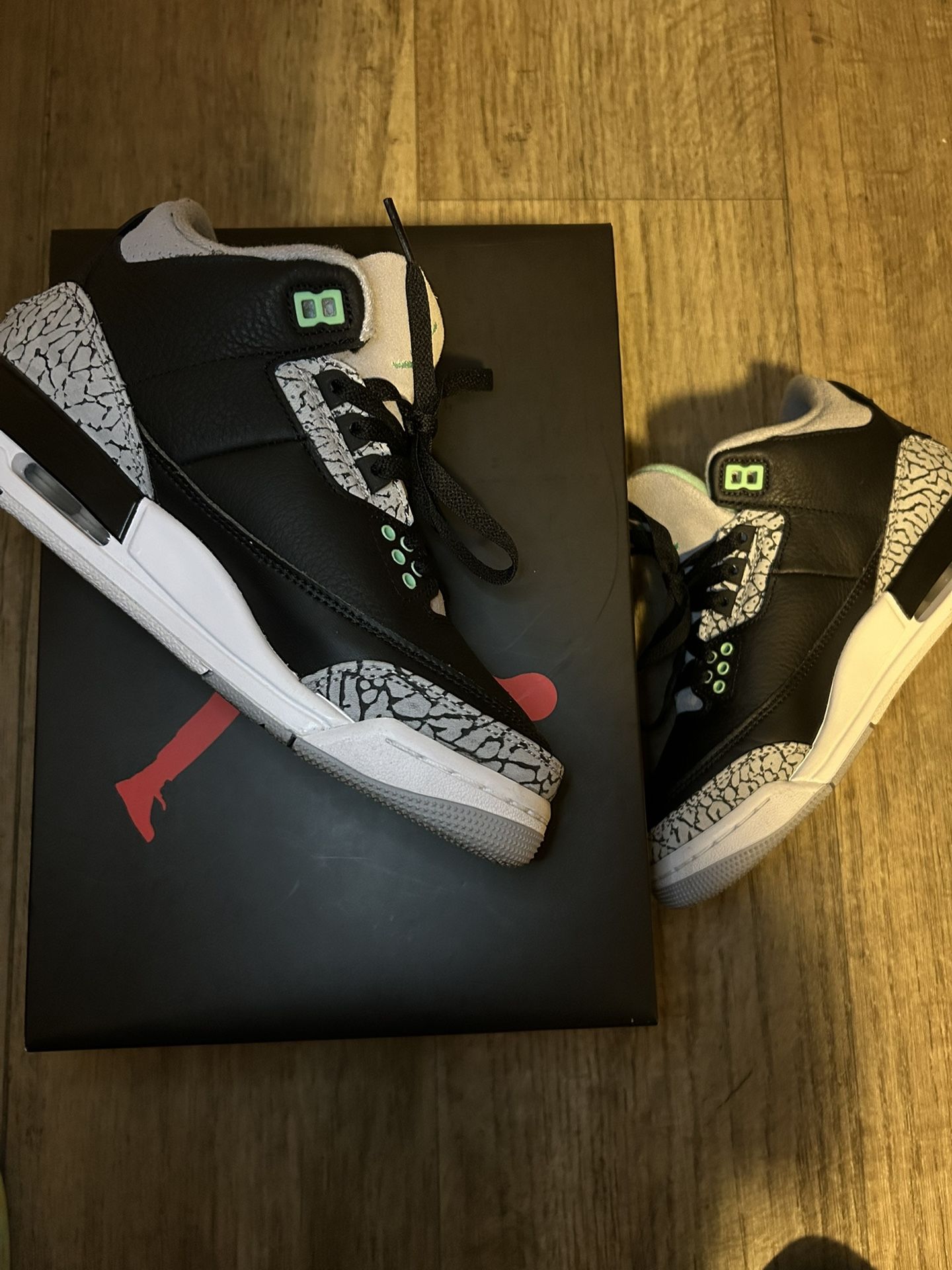 Air Jordan 3 Retro GS– Size 4.5Y – Worn Once