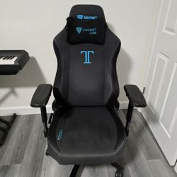 Secretlab Titan Gaming Chair