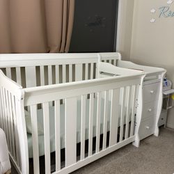 Crib With Changing Table