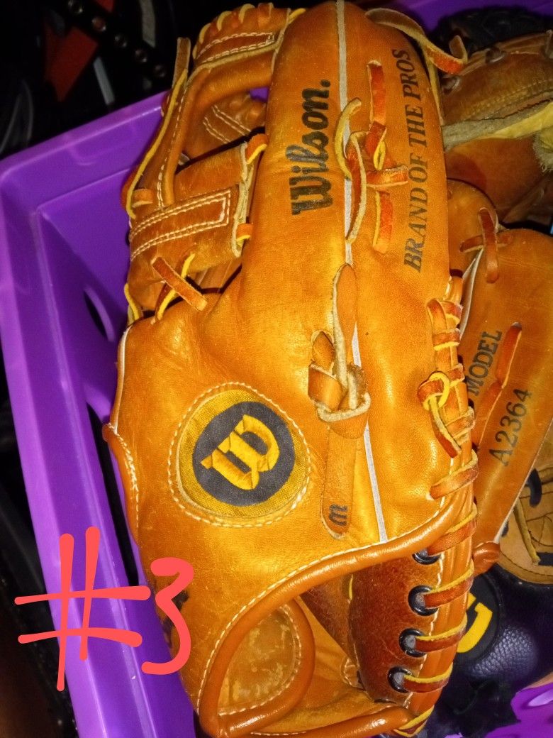 Baseball/Softball Gloves