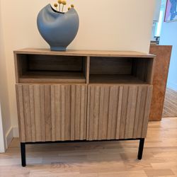 Stylish Wood Style Cabinet 