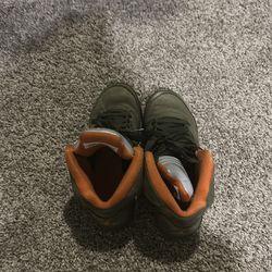 Jordan 5 olive green size 4Y