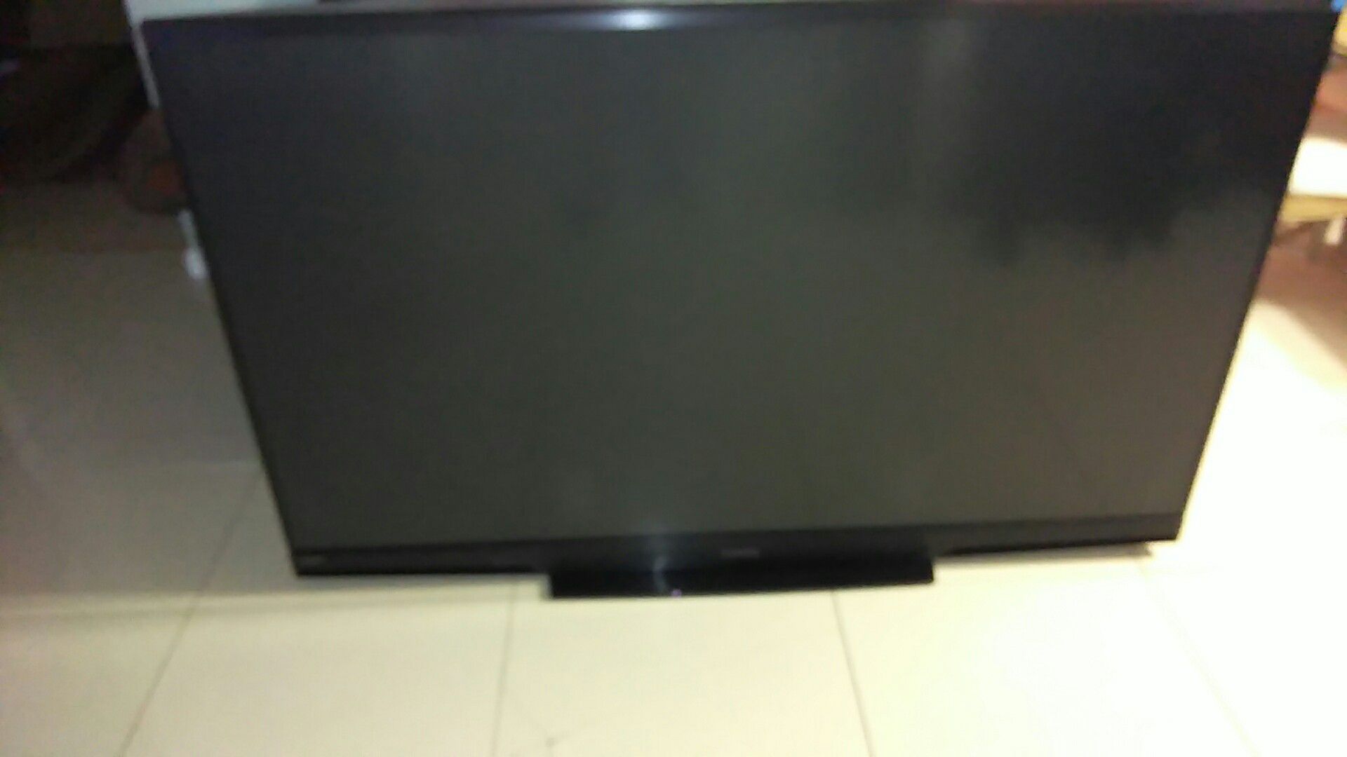 Mitsubishi 65 inch TV