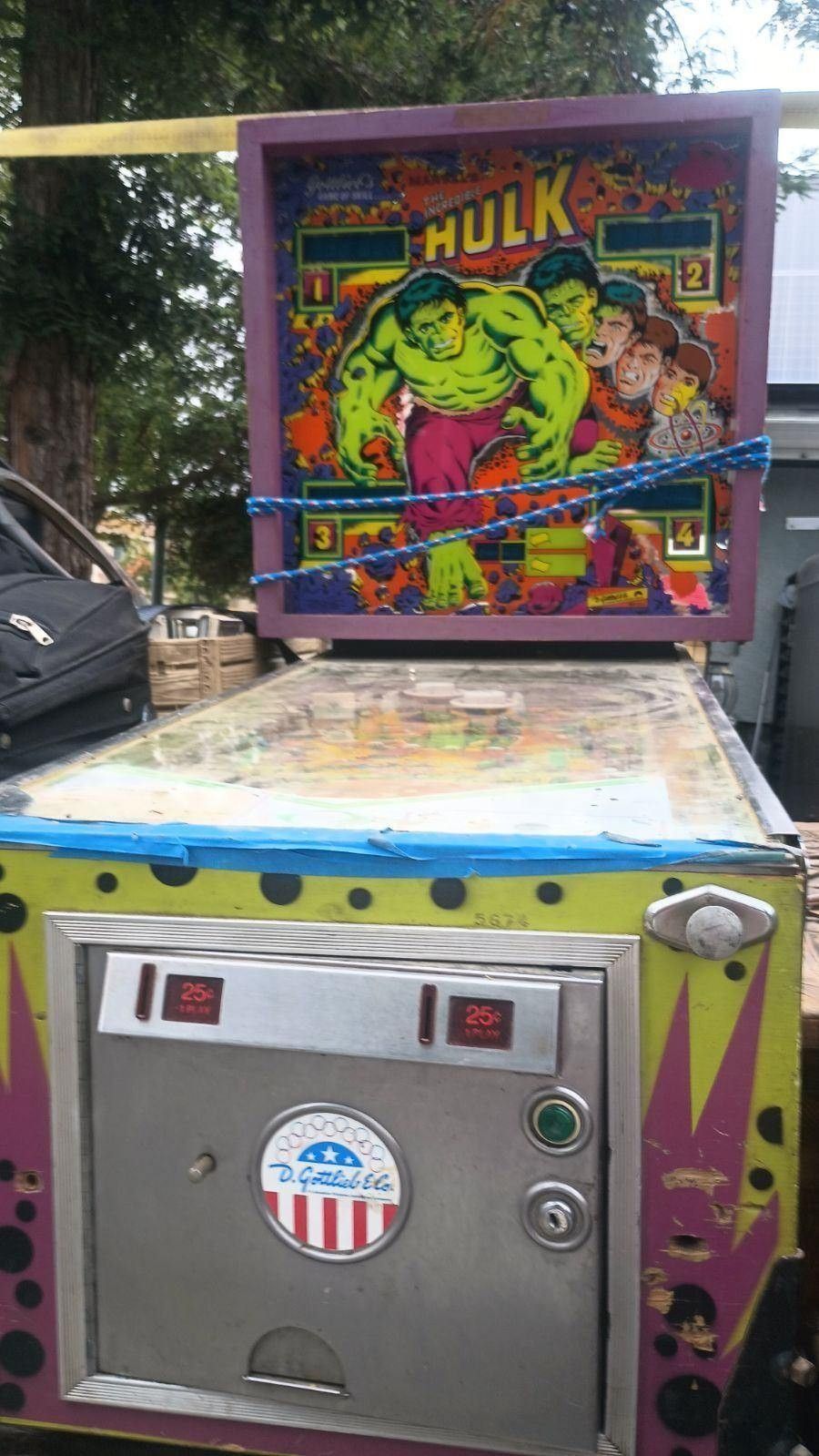 The Incredible Hulk Pinball Machine