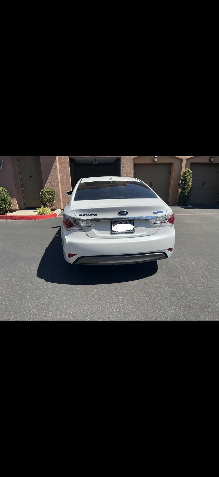 Hyundai Hybrid color White 2012