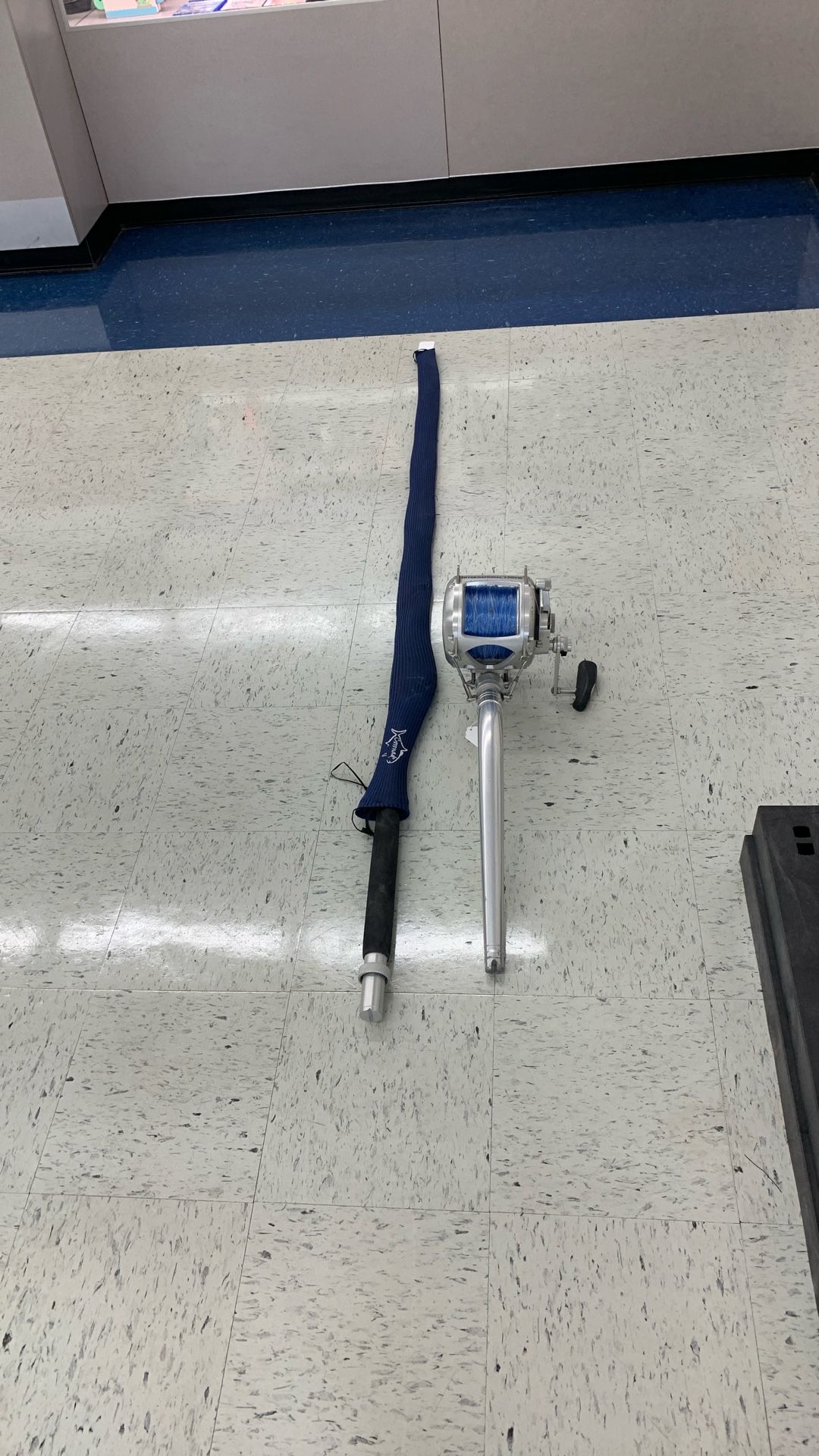 Penn International 130 VIS Reel With Fisherman Outfitters Custom Elite Rod