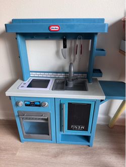 little tilkes  kitchen