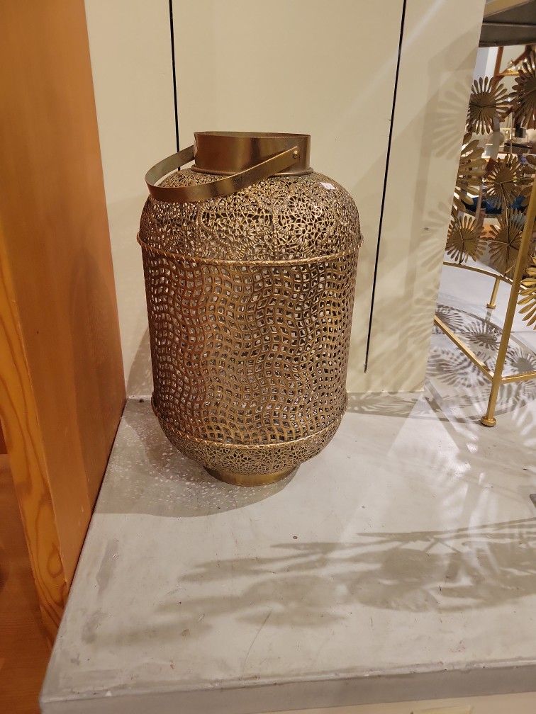 Candle holder for home decor (inside and outside)