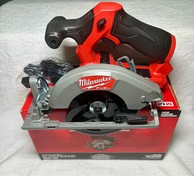 Milwaukee 2521-20 M12 FUEL 5-3/8” Circular Saw Brushless NEW Open Box