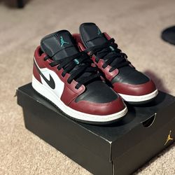 Jordan 1s (low) - Dark Beetroot/Black-Roma Green