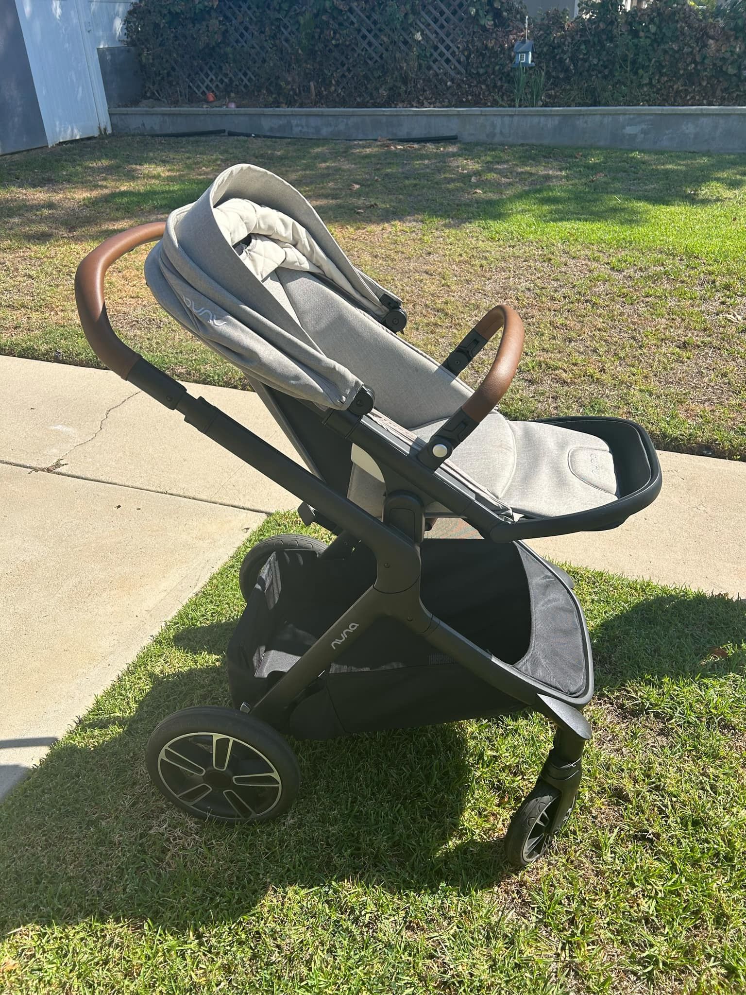 Nuna - Demi Grow Stroller