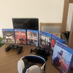 🎮 FOR SALE: PlayStation 4 (500GB) Ultimate Gaming Bundle – Excellent Condition! 🕹️🔥