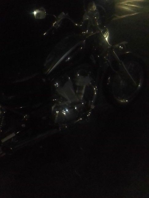 03 Suzuki Intruder