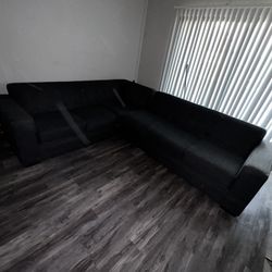 L Black Couch Sectional
