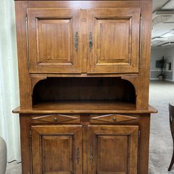 Hutch/Cabinet/Storage