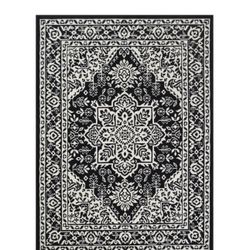 8’x10’ Black And White Traditional Design Rug 