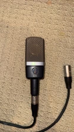 AKG C214 Microphone
