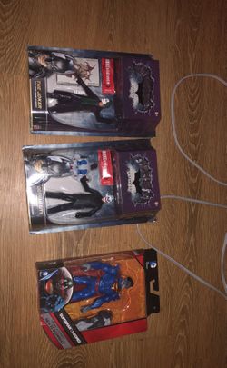 3 collectibles action figures