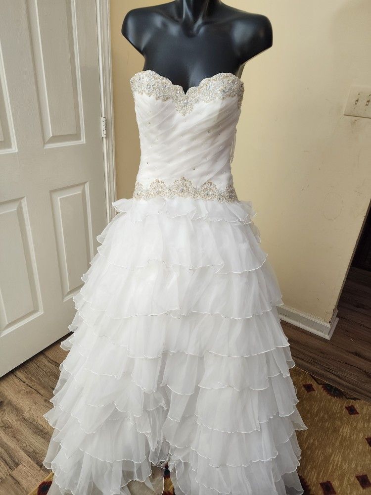 Wedding Dresses. Size. 8