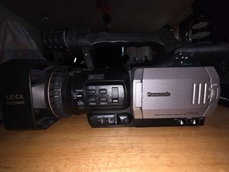Panasonic AG-DVX100 3CCD MiniDV Video Camera