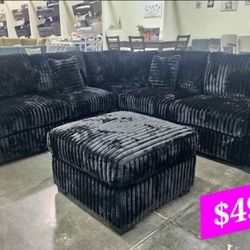 BRAND NEW 4PC SECTIONAL SOFA SET WITH OTTOMAN AND ACCENT PILOWS INCLUDED $499+TAX 