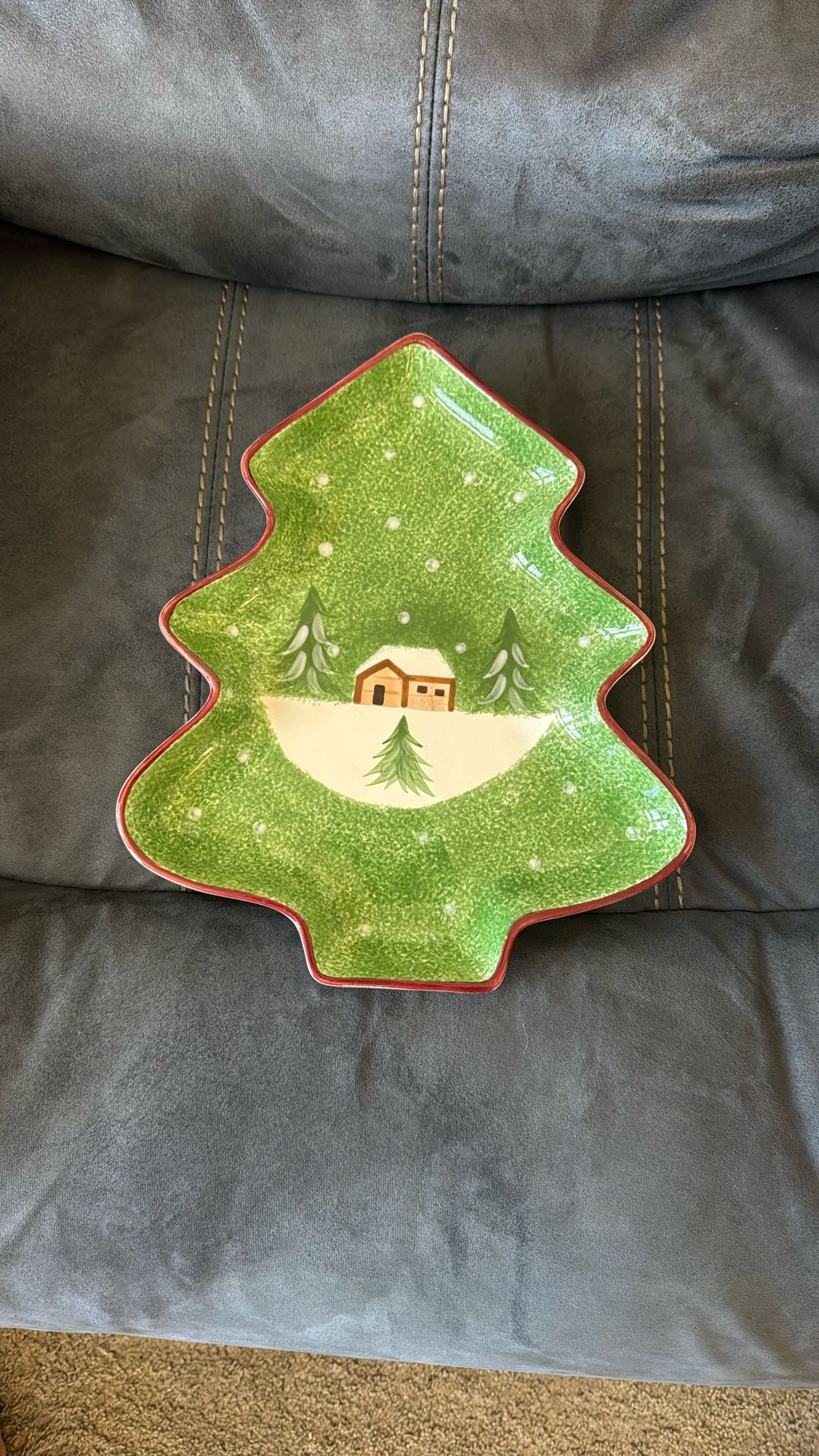 The Cellar Log Cabin Ceramic Christmas Holiday Tree Plate Serving Tray Never Used