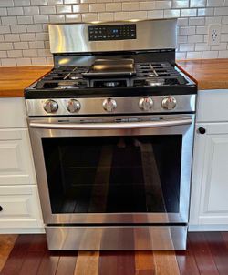 Samsung 30" Gas Convection Range
