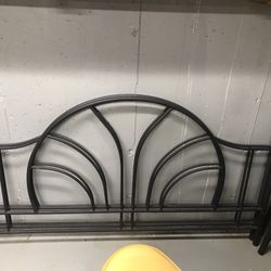 Queen Bedframe Poster Bed