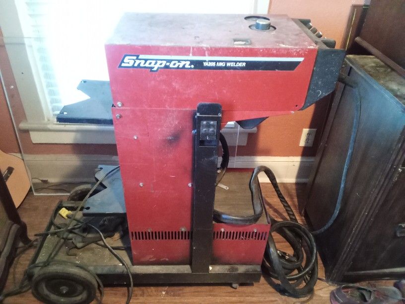 Snap On MIG Welder