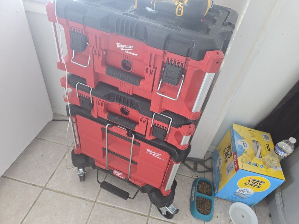 Pack out