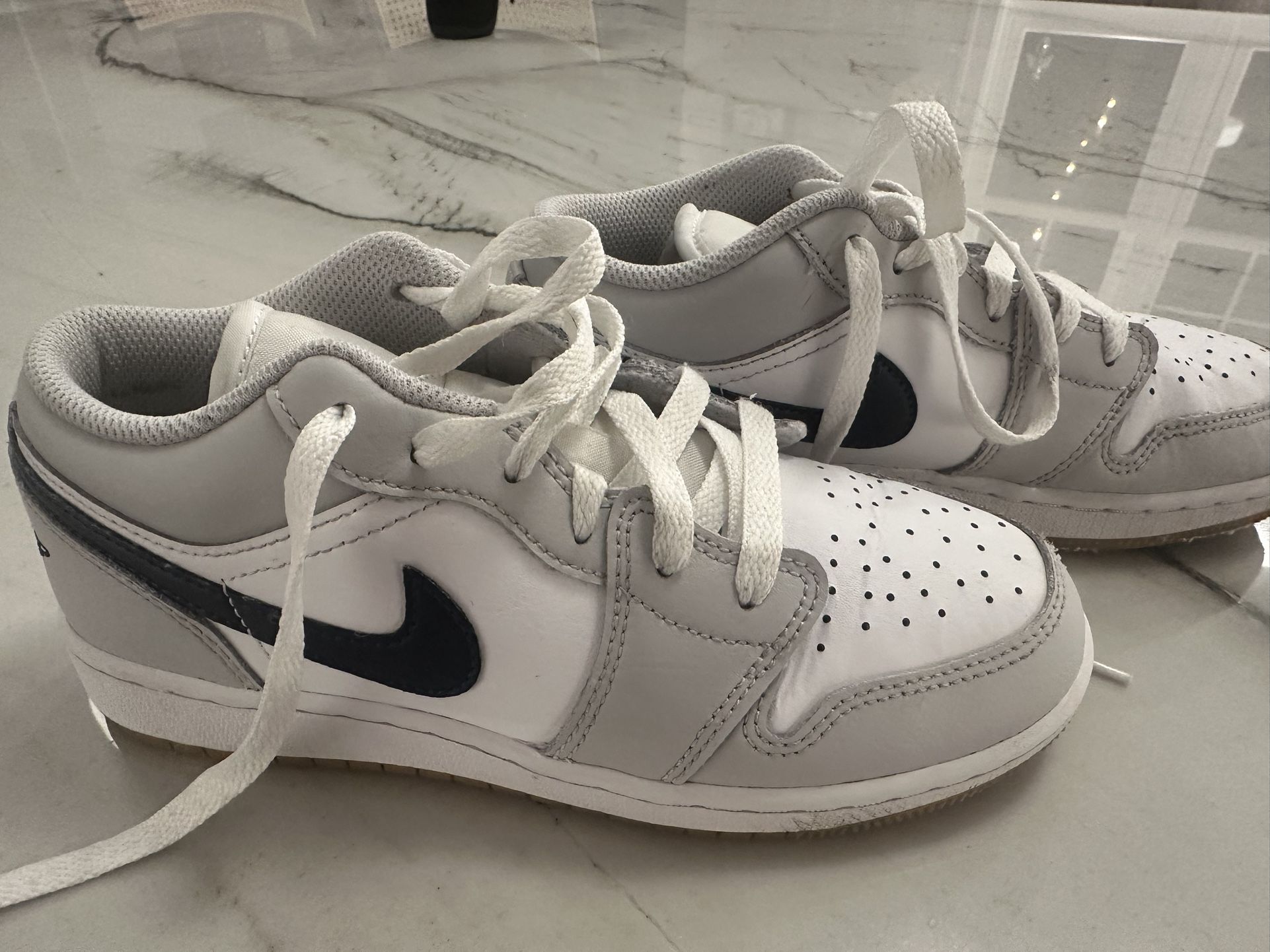 Nike Air Jordan’s Low Kids