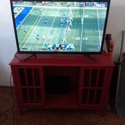Hiscense Tv 32 Inch With Red Console
