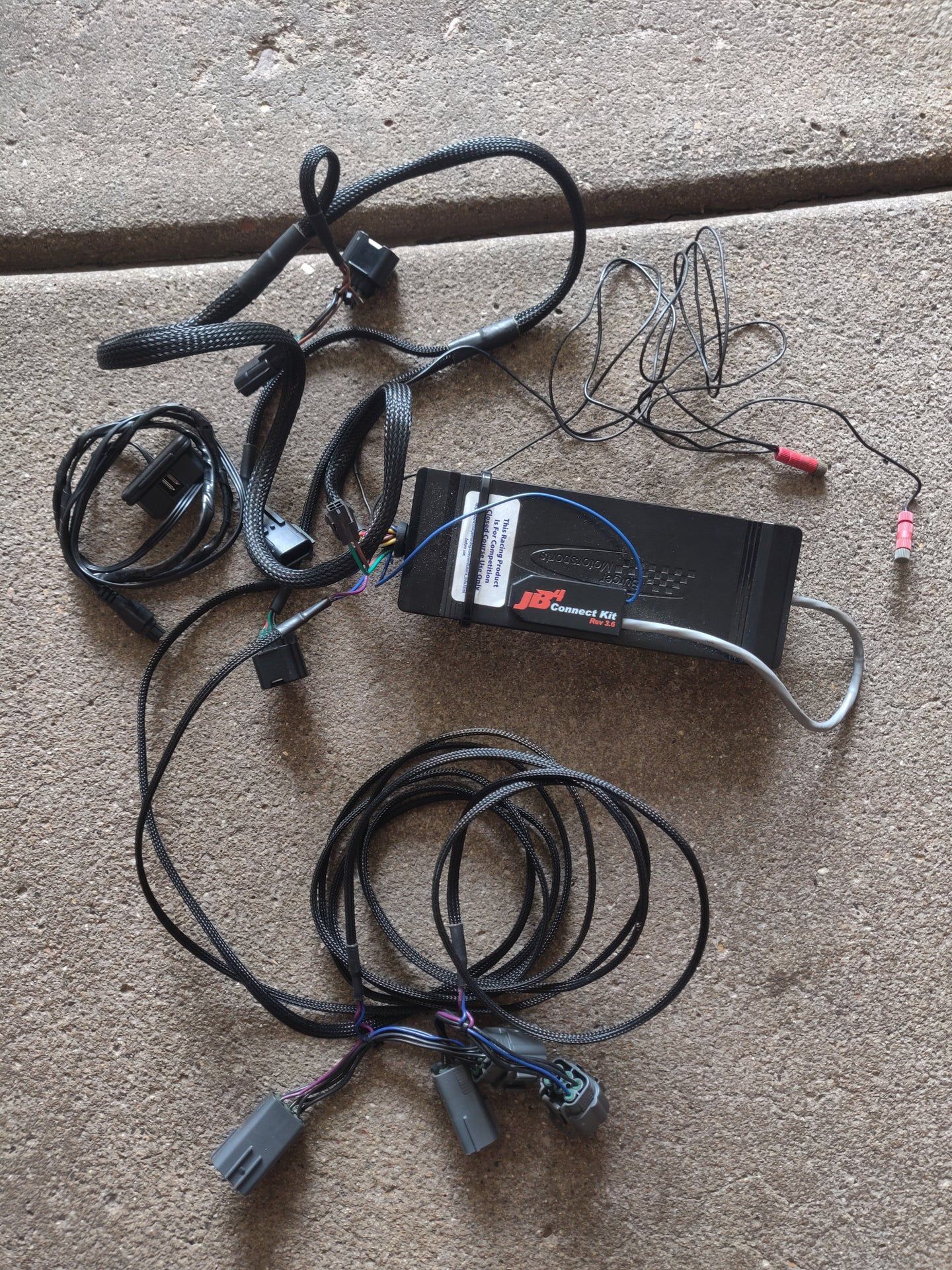 JB4 Q50 Bluetooth Wireless Tune