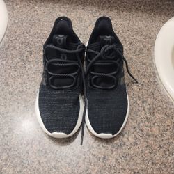 Unisex black Adidas shoes Woman 7 Or Man 6