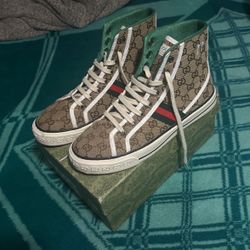 1977 high top sneakers