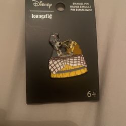 Disney Loungefly Enamel Pin/lady N D tramp 