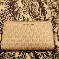 MK Zip Around Wallet