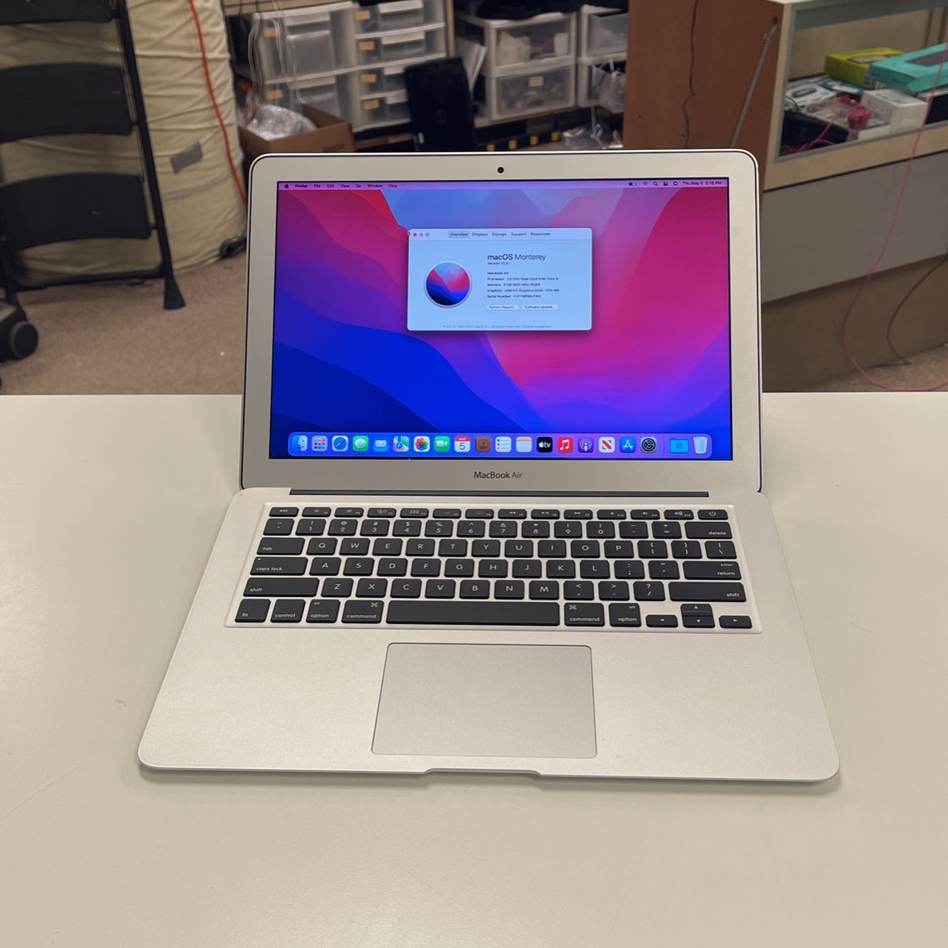Apple MacBook Air 13-inch 2017